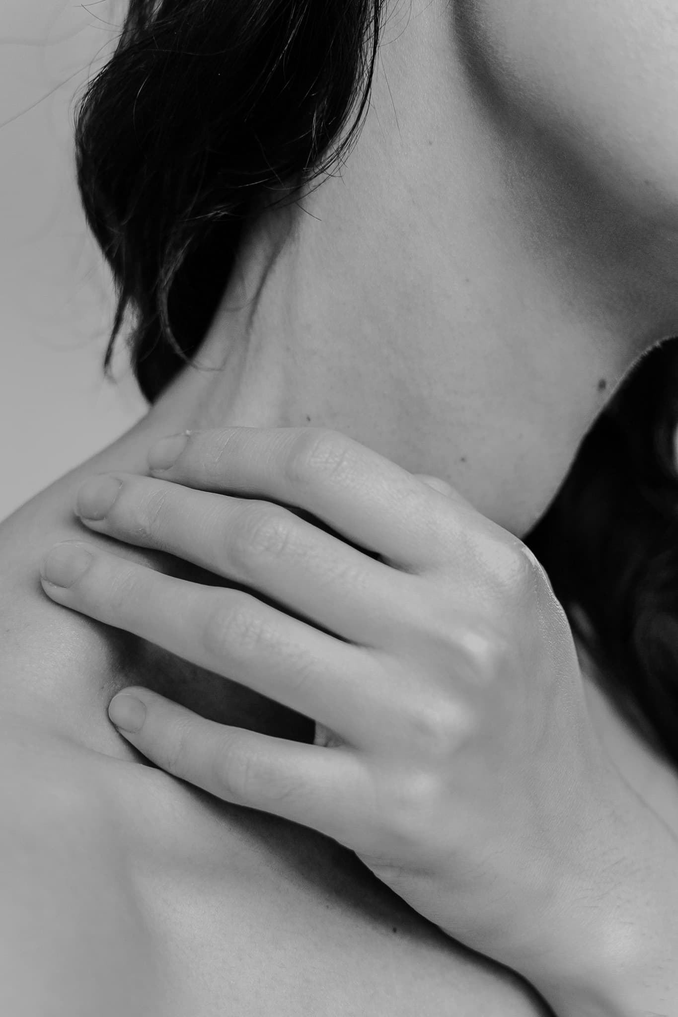 neck shoulder touch bw — 512 Skincare