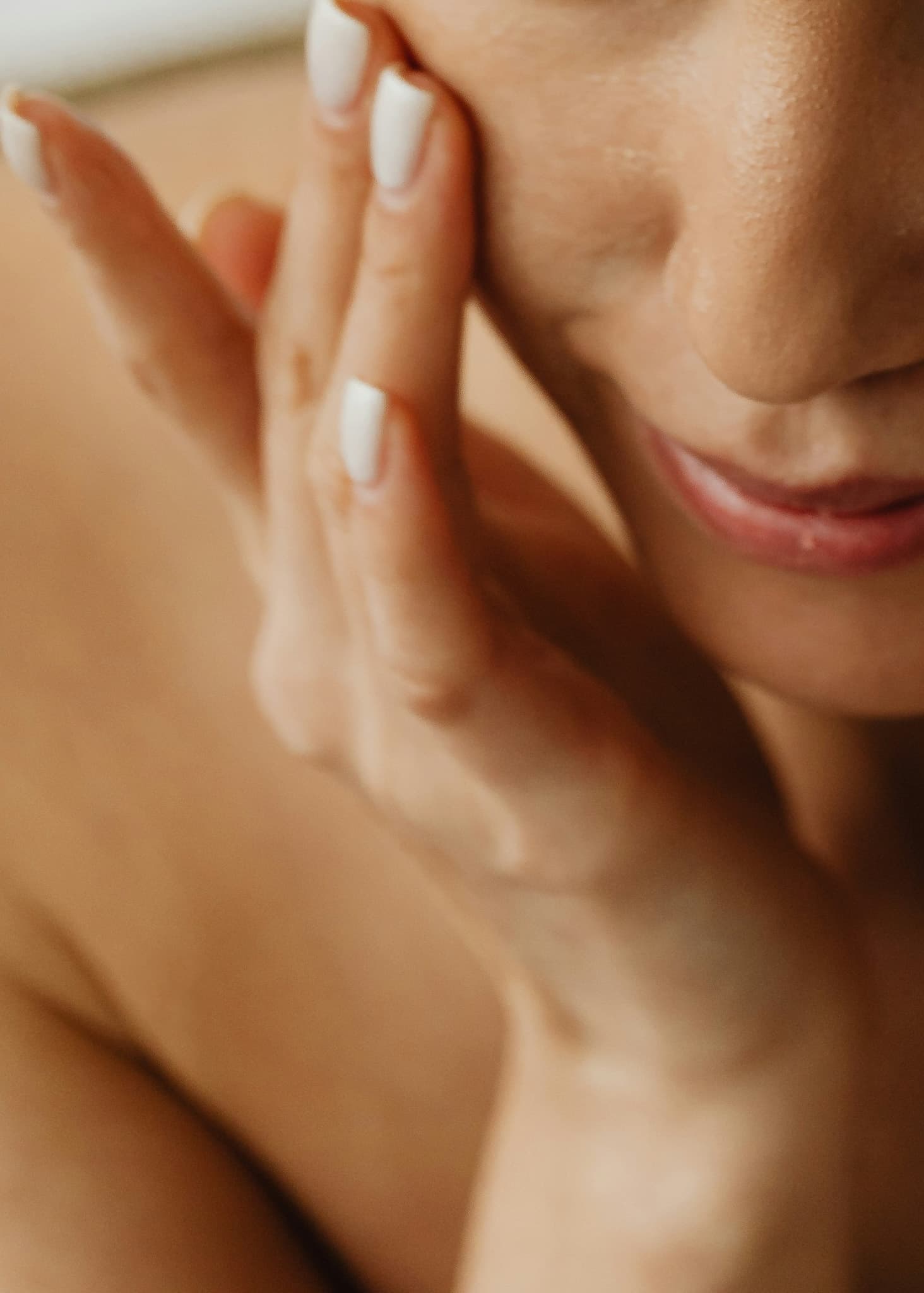 skincare apply cream cheek — 512 Skincare